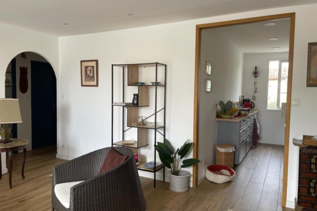 Charming Apartment Overlooking The Lake City Grimaud Luaran gambar